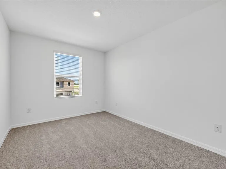 10761 Eclipse St — Photo 30