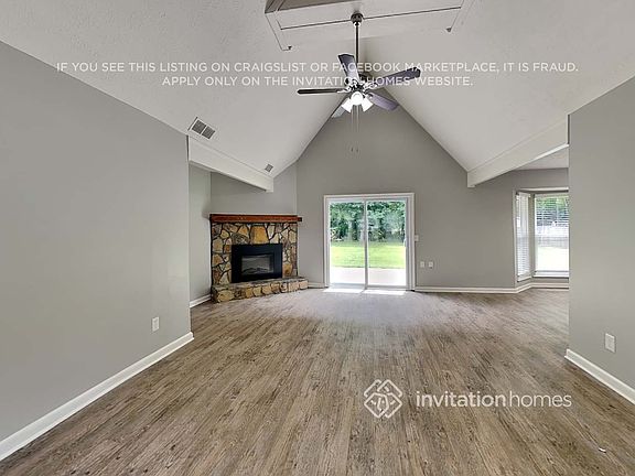 4th image of 3363 Hollyridge Trl SW