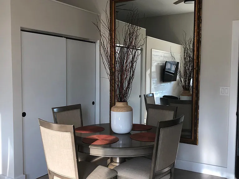 1425 W Diversey Pkwy — Photo 5