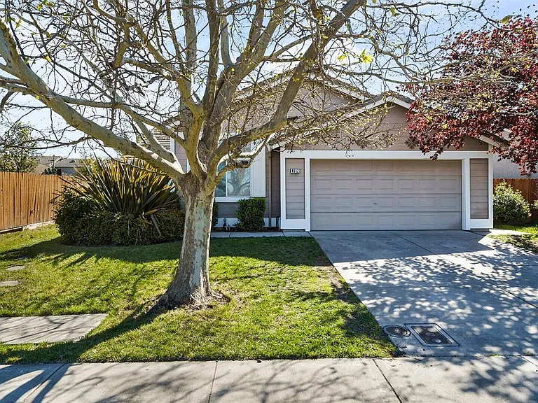 4612 Ews Woods Blvd — Photo 2