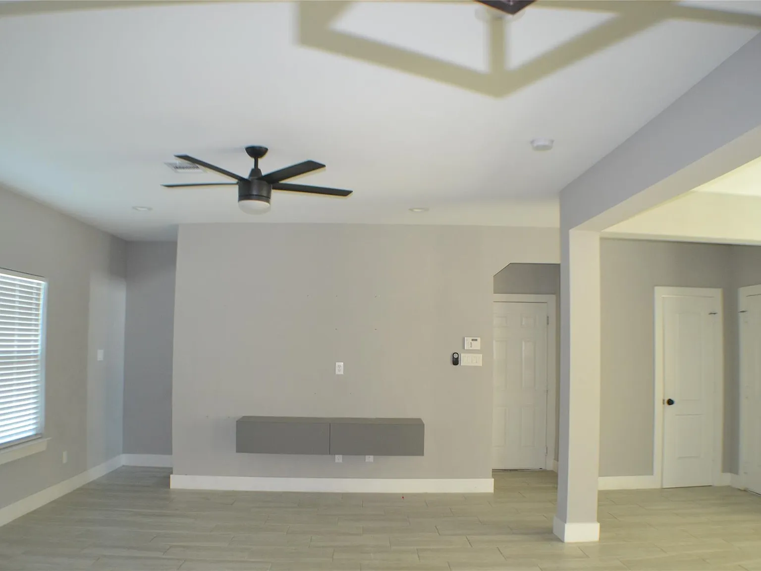 4 bed, 2.5 bath, 1970 sqft, $2,095 — Photo 4