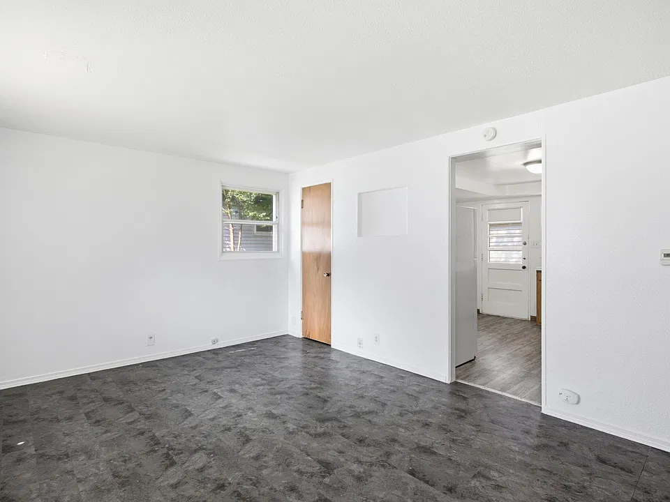 919 Dover Dr
