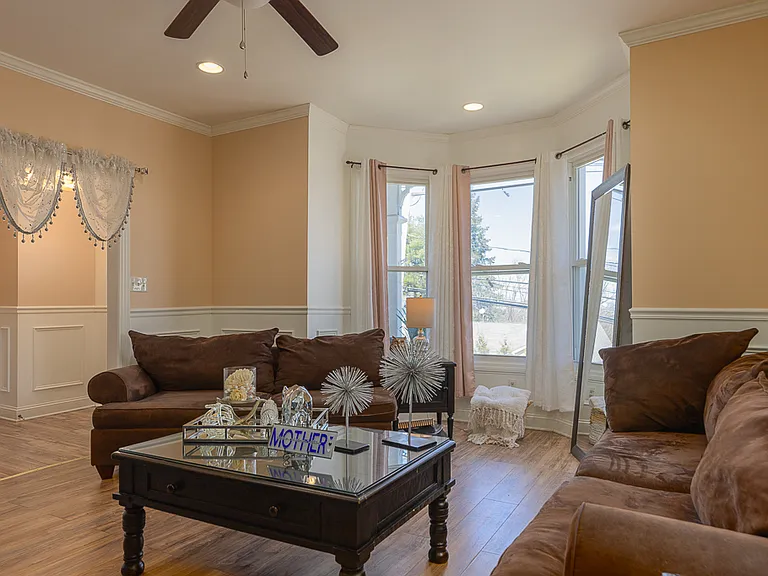 325 Westside Ave — Photo 6