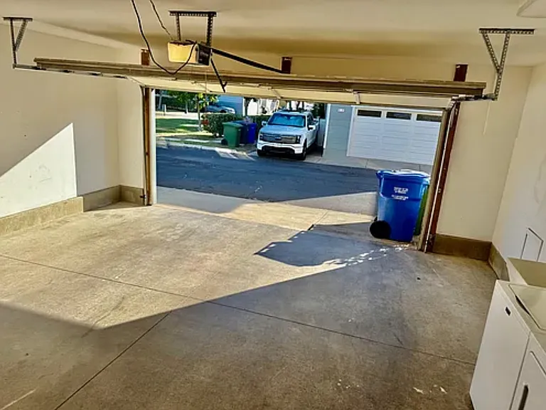 Makalea St — Photo 8