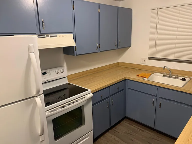3611 Butternut Dr — Photo 3