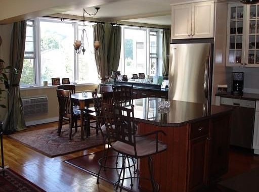 2nd image of 1 Salisbury Pt APT 4E