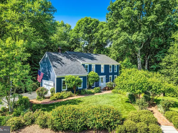 10315 Yellow Pine Dr, Vienna, VA 22182