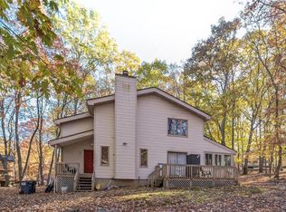 1319 Burnside Ter, East Stroudsburg, PA 18301