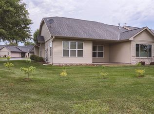 700 Leroy Ln APT 12, River Falls, WI 54022