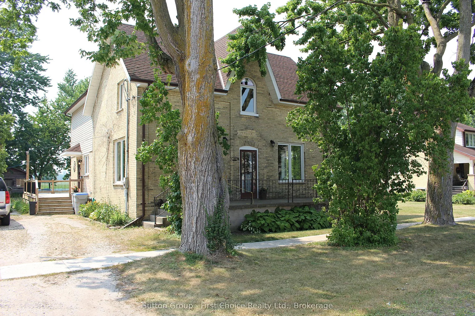 30 King St N photo 1