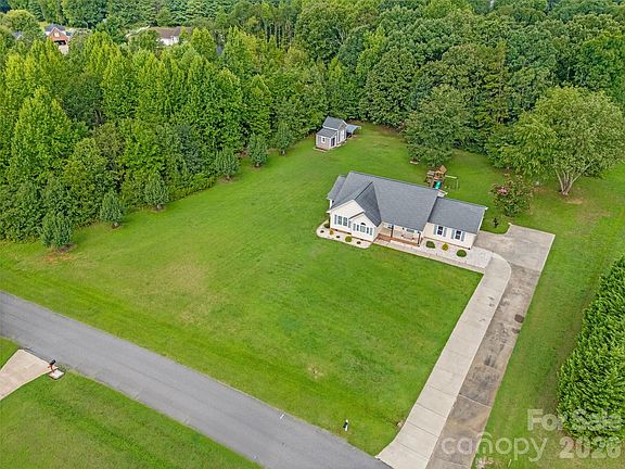 3rd image of 112 Bankhead Rd