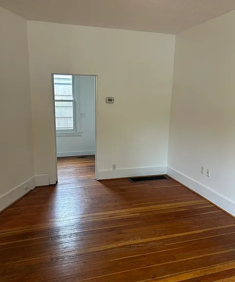 511 NE Lawrence Ave — Photo 4