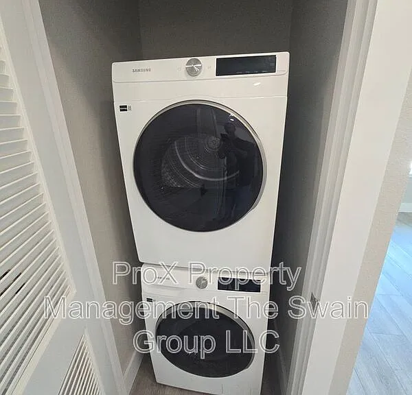 701 Bates Ave SW #202 — Photo 7