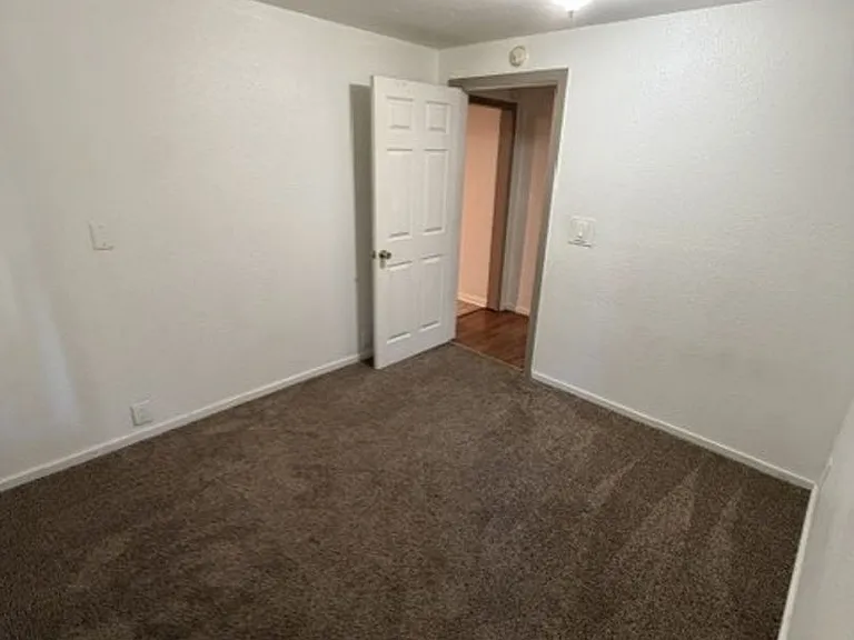 815 W 1st St #1-4 — Photo 8