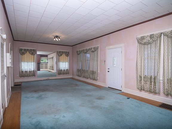 3rd image of 38 Ridgewood Ave