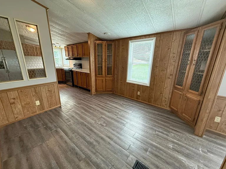 3356 McCoy Rd — Photo 5