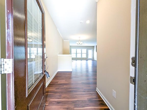 3rd image of 5925 Shiloh Woods Dr