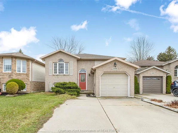 219 Greenfield Ln, Chatham Kent, ON N7L 5N3