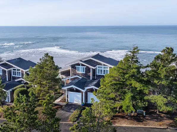 355 Promontory Ln, Tillamook, OR 97141