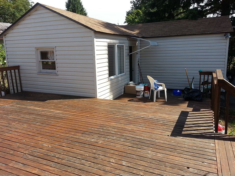 2nd image of 10604 2nd Ave SW