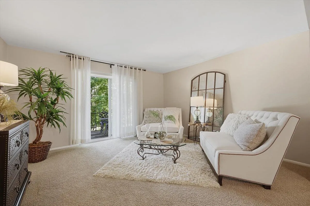 Beau Jardin Apartments — Photo 2