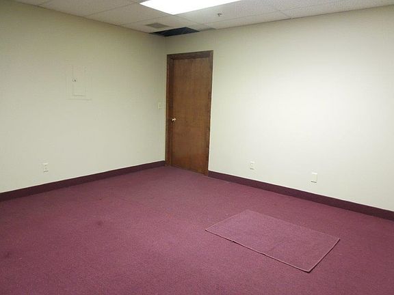 4th image of 400 Reservoir Ave Ste 2L