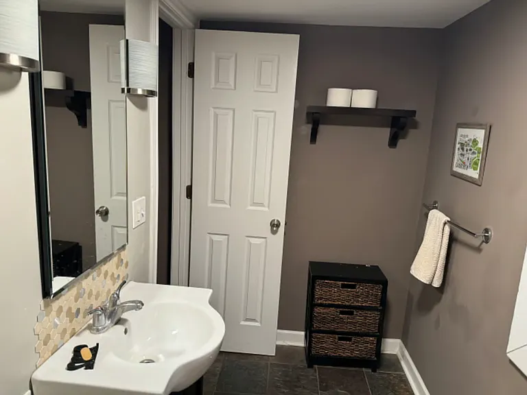 4850 Winthrop Ave — Photo 8