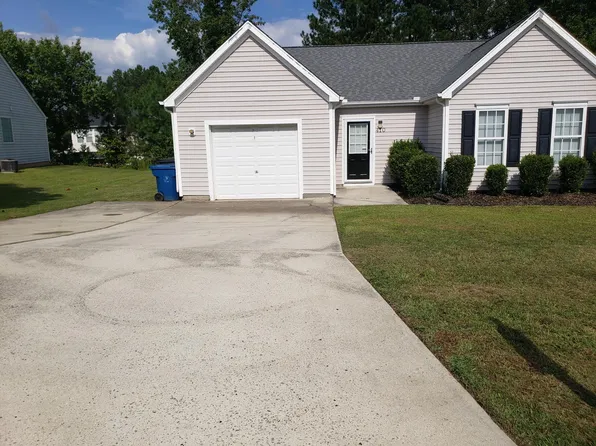 410 Sapphire Dr, Durham, NC 27703