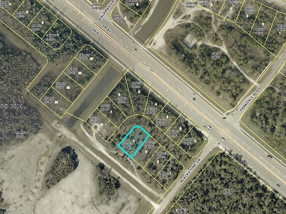 2nd image of 807 Fabian Cir