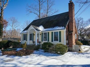 22 Knox Ave, Stony Brook, NY 11790