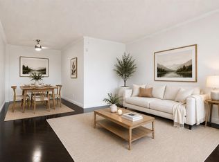 200 E Patina Ct SW #205, Calgary, AB T3H4K9