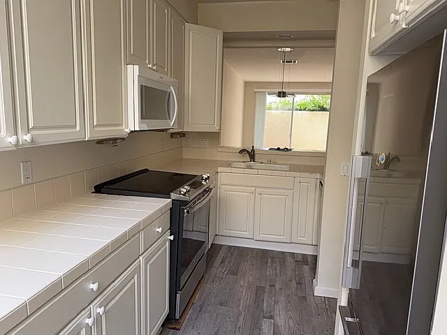 Building Photo - 2557 Park Blvd #L106