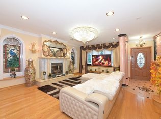 7328 173rd St, Fresh Meadows, NY 11366