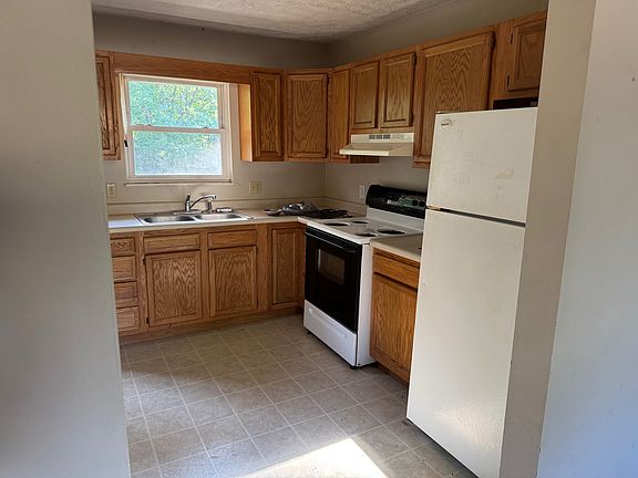 2nd image of 207 Rummer Rd #C