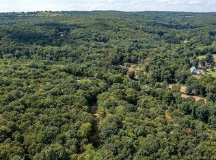 323 New Milford Rd E, Bridgewater, CT 06752