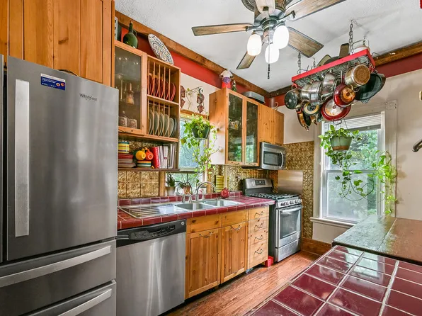 455 East 28th Street image 20 of 28