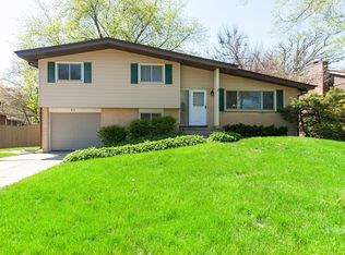 856 Firth Rd, Mundelein, IL 60060