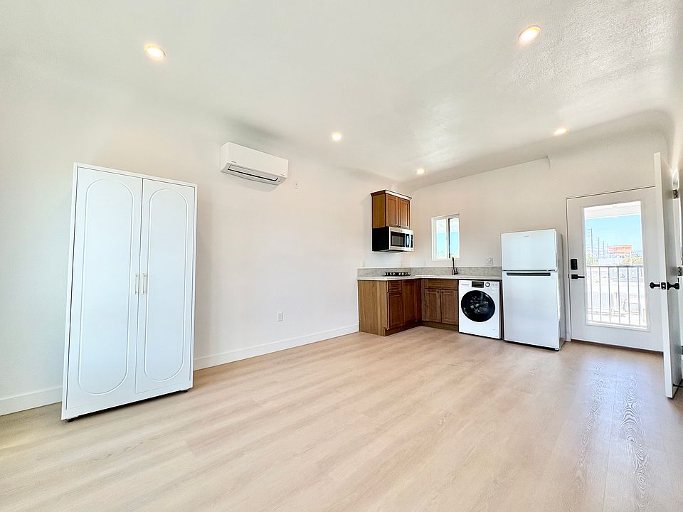 1st image of 8957 Hargis St #2