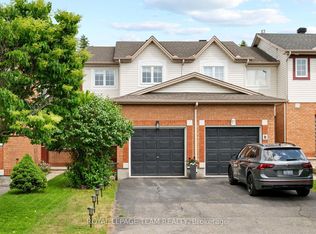 6 Folison St, Ottawa, ON K1T 3Y3