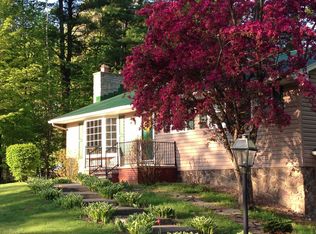 399 W Mountain Rd, Queensbury, NY 12804