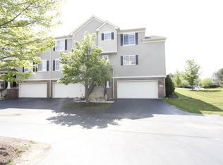 2373 Lundquist Dr, Aurora, IL 60503