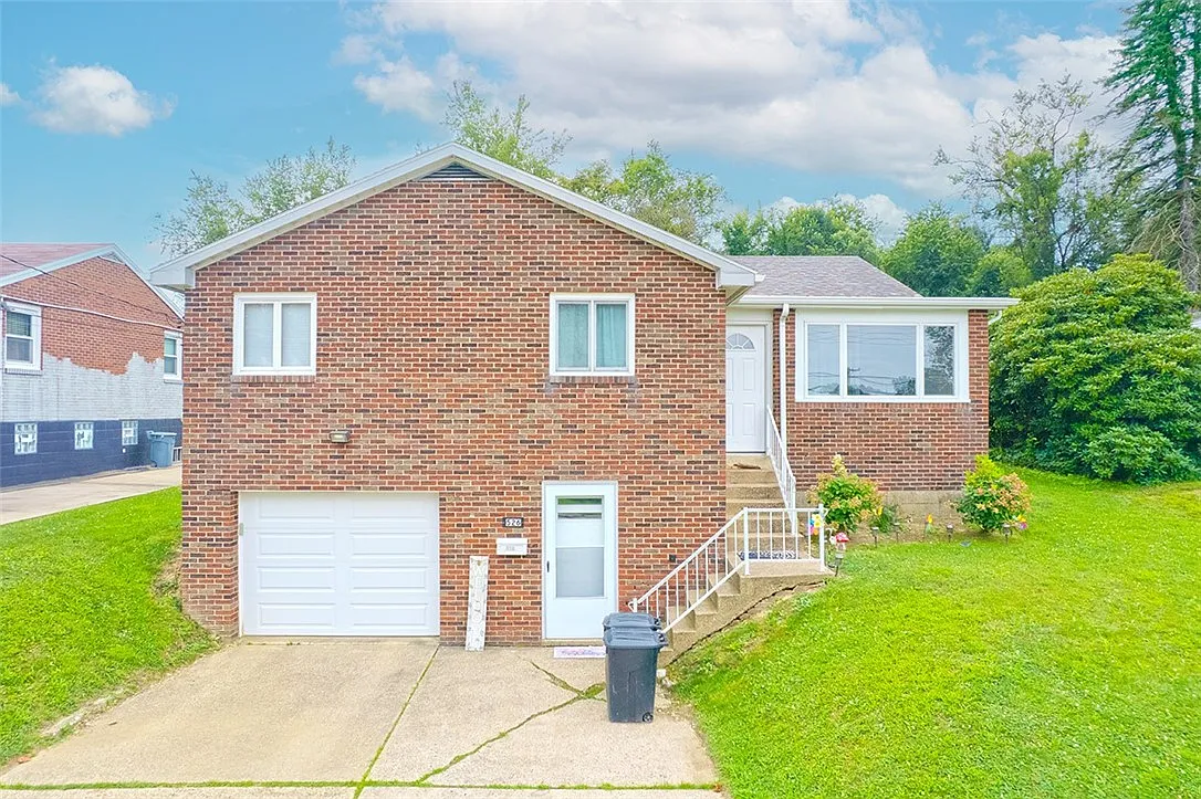 526 3rd St photo 1