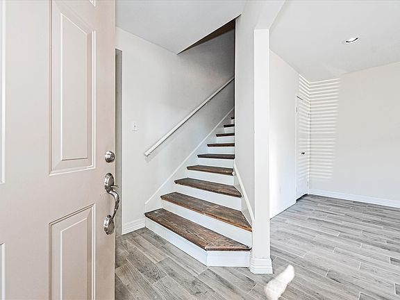 5th image of 1928 Augusta Dr #1