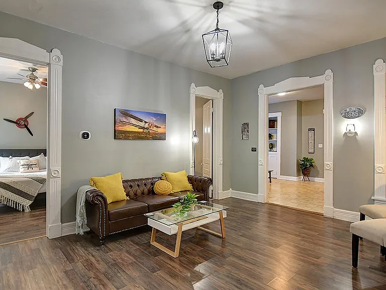 513 Adams St — Photo 6