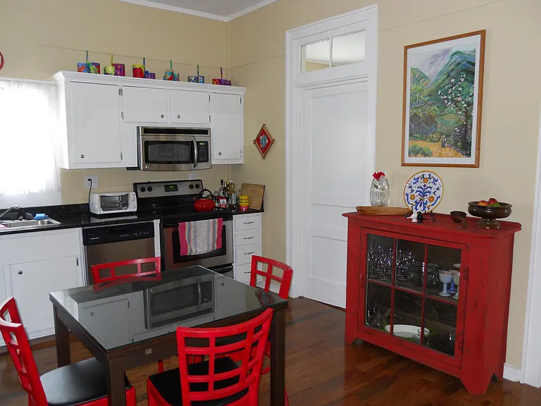 Kitchen/dining area.
