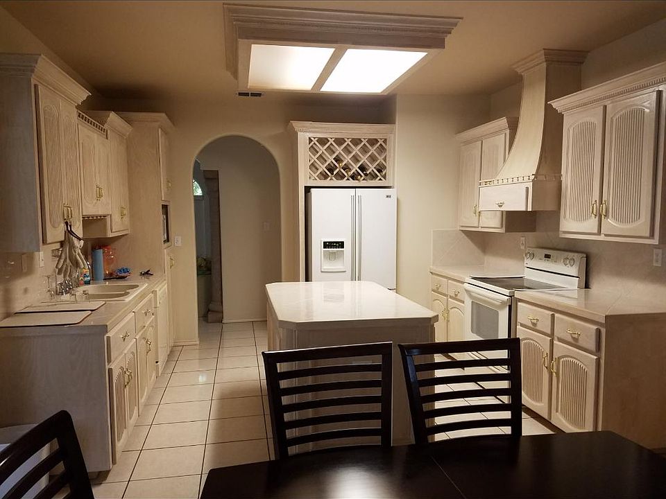 2nd image of 2101 Northgate Cir