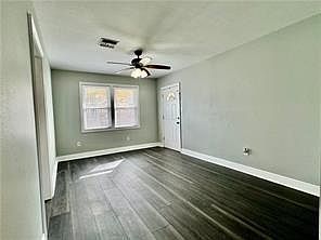 4th image of 2335 Plaza Dr