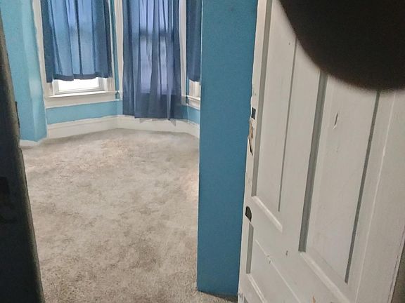 3rd image of 305 S Catherine St