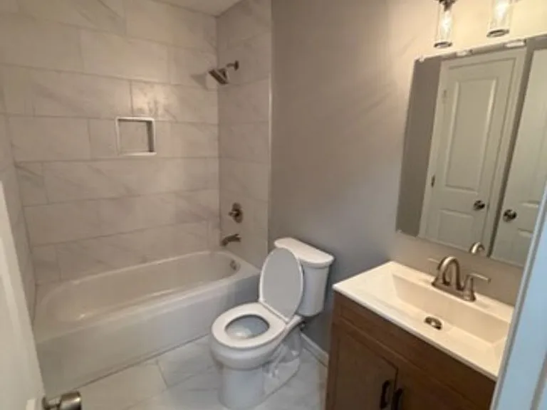 1629 S Lauderdale St — Photo 5