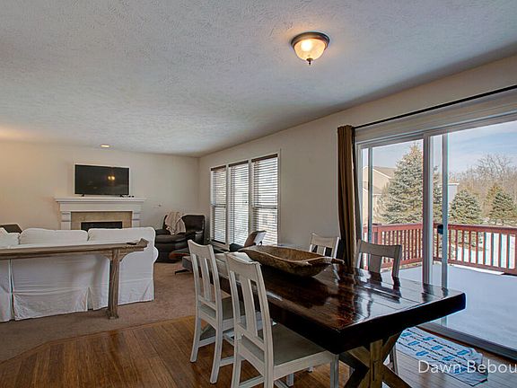 4th image of 842 Moorings Dr SE